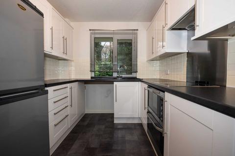 2 bedroom apartment to rent, Links View, Hilton Lane, Prestwich