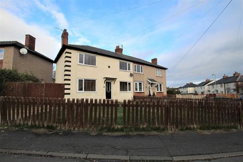 3 bedroom semi-detached house to rent, South Avenue, Horbury