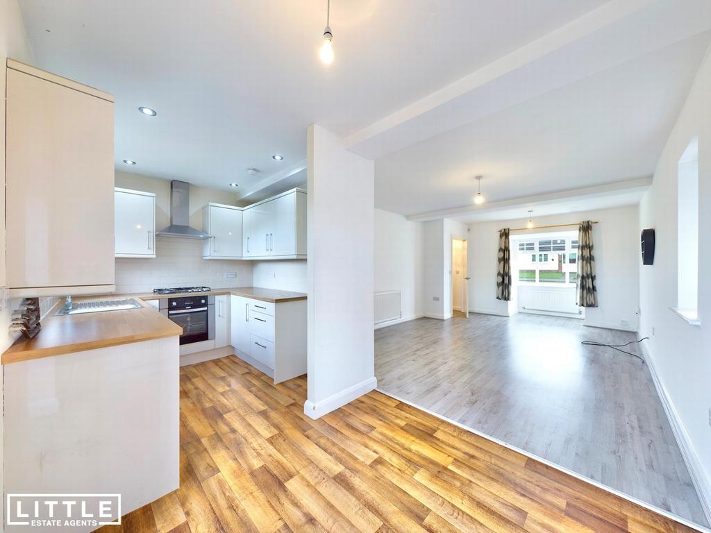 Kentmere Avenue, St. Helens, WA11 3 bed semidetached house £130,000
