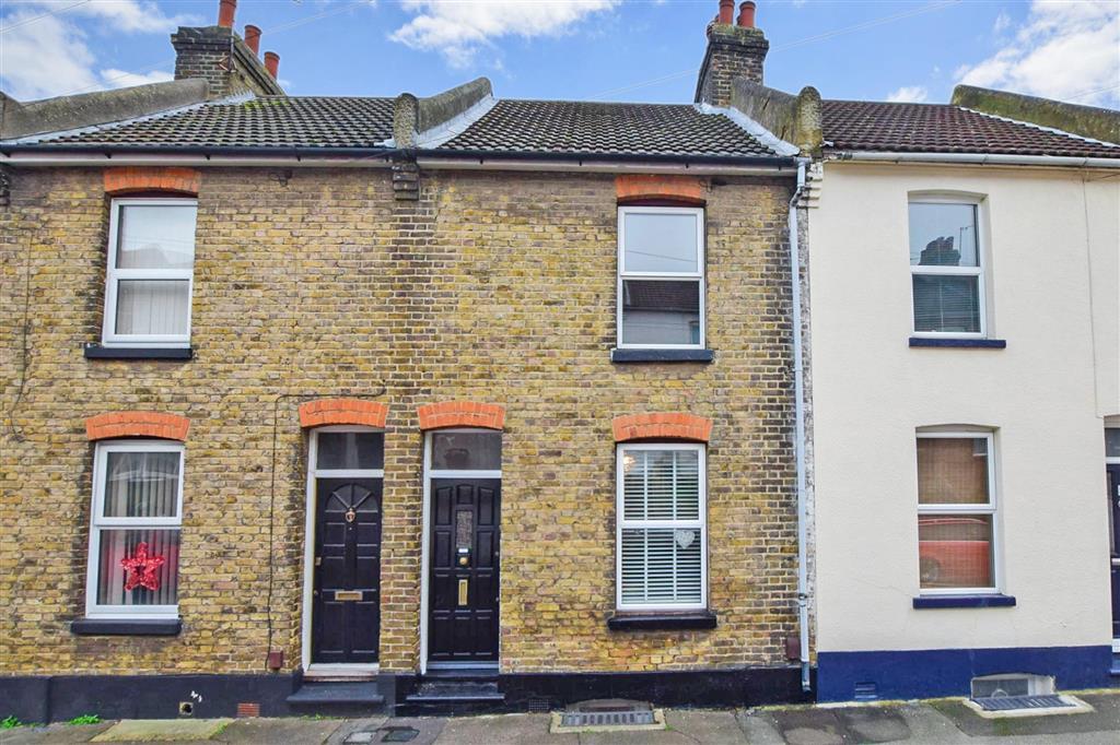 Cavendish Road, Rochester, Kent 3 bed terraced house £250,000