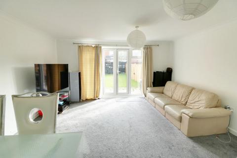 2 Clover Field, Northampton, NN4 5DB