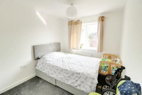 2 Clover Field, Northampton, NN4 5DB