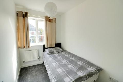 2 Clover Field, Northampton, NN4 5DB