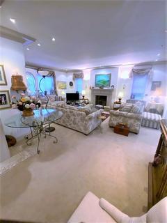 undefined, CEDARS CLOSE, HENDON, NW4 1TR