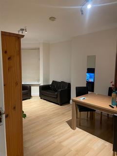 1 bedroom flat to rent - Flat 17, Collingwood Court, Queens Road, London