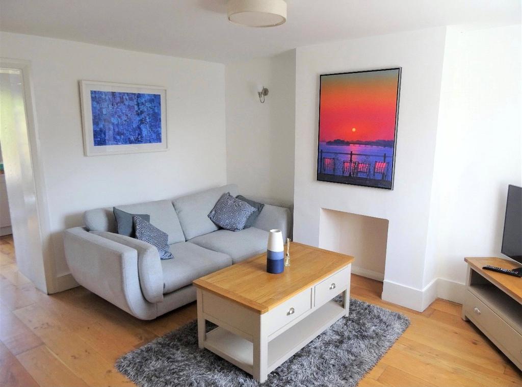 Coastguard Cottages, South Strand, East Preston, Littlehampton, BN16 2 bed terraced house £