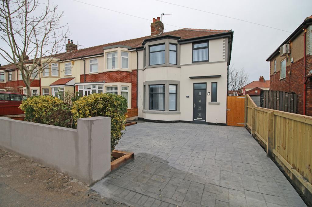 Kenilworth Avenue, Fleetwood, FY7 3 bed end of terrace house £135,000