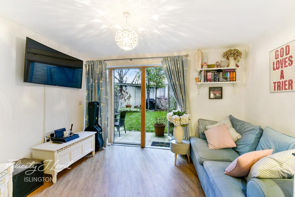 Mildmay Avenue, Islington, N1 1 bed flat £450,000