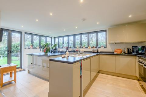 16b Teversham Road, Fulbourn, Cambridge, CB21 5EB
