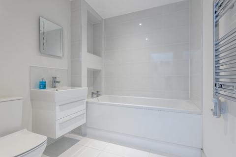16b Teversham Road, Fulbourn, Cambridge, CB21 5EB