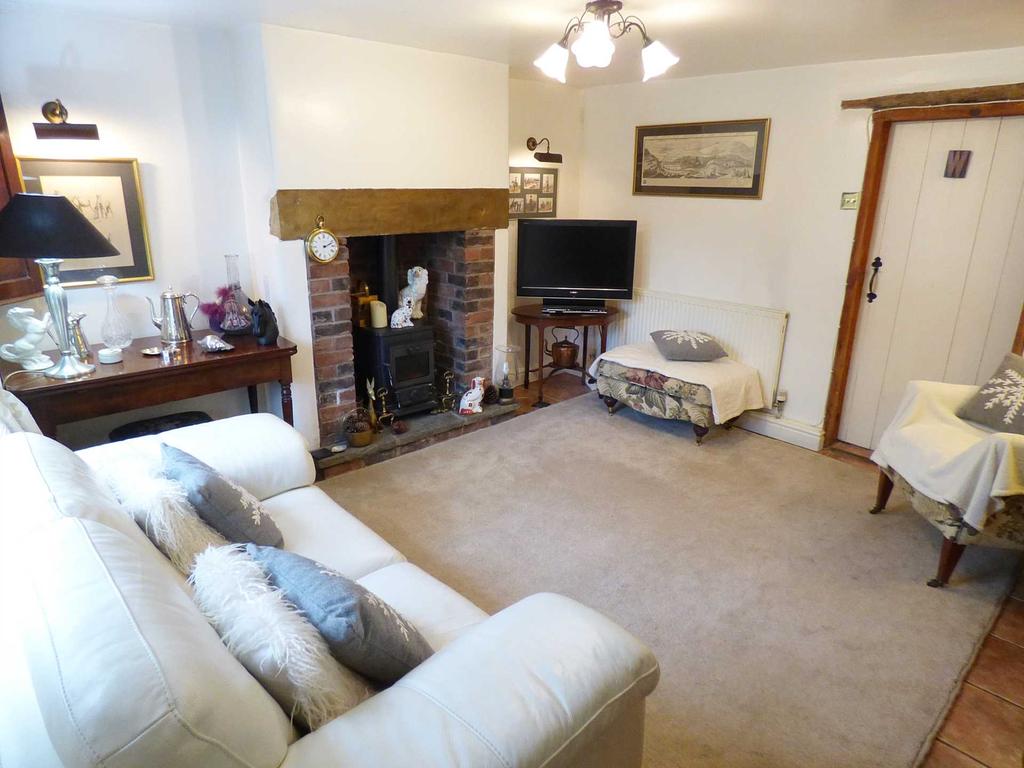 Ribby Road, Wrea Green 2 bed cottage £254,500