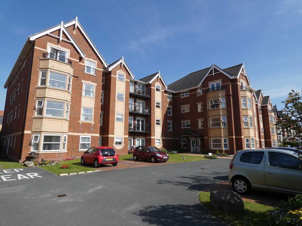 Hardaker Court, 319323 Clifton Drive... 2 bed apartment £180,000