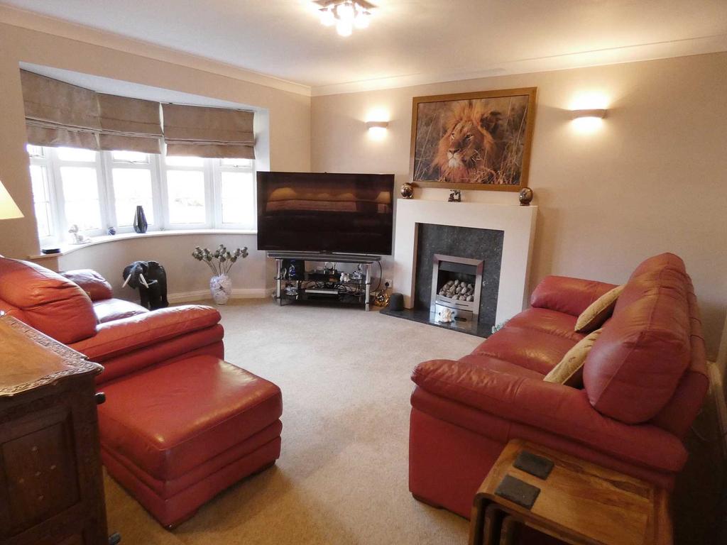 Gate, Cypress Point, Lytham St. Annes 4 bed detached house £