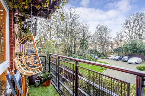 Flat 3, 26 Ramsey Walk, London, N1 2PD