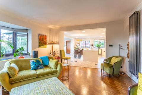 2 Fitzalan Road, Claygate, Esher, KT10 0LX