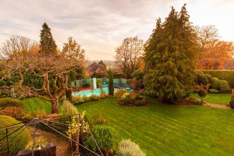 2 Fitzalan Road, Claygate, Esher, KT10 0LX