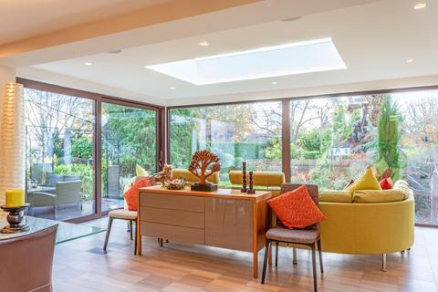 2 Fitzalan Road, Claygate, Esher, KT10 0LX