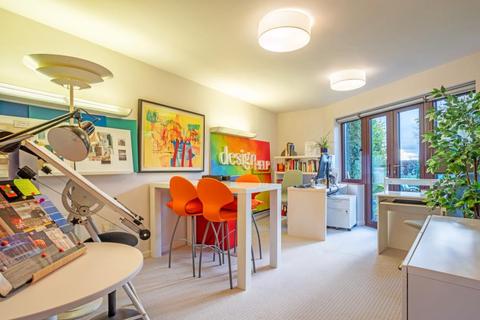 2 Fitzalan Road, Claygate, Esher, KT10 0LX