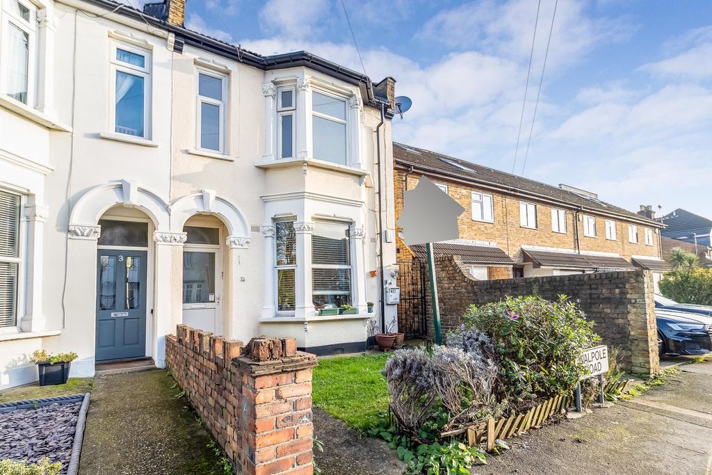 Walpole Road, Woodford, E18 1 bed flat £1,070 pcm (£247 pw)