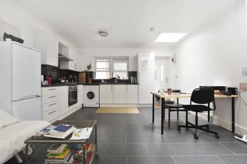 1 bedroom flat to rent, Mare Street, Hackney, E8