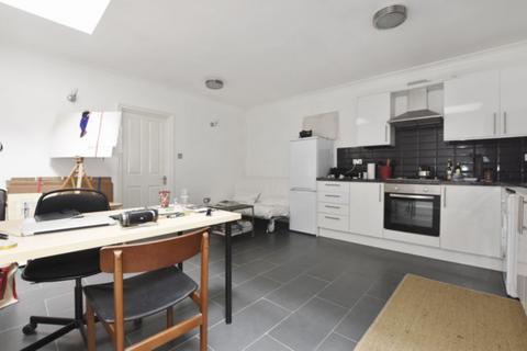 1 bedroom flat to rent, Mare Street, Hackney, E8