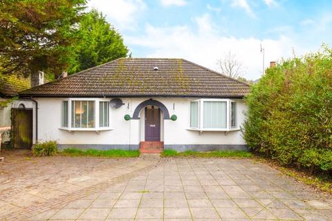 2 Bourne View, Kenley, CR8 5AD