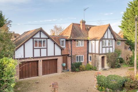 Birkholme Leigh Place, Cobham, KT11 2HL