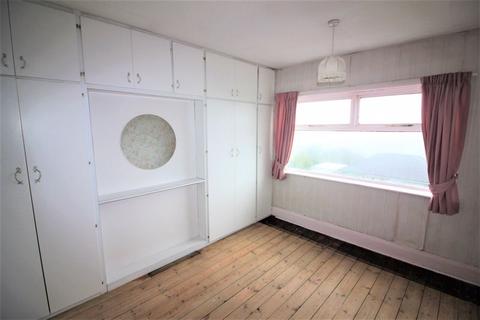 86 Roils Head Road, Halifax, HX2 0LH