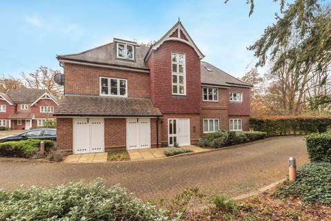9 Equus Close, Gerrards Cross, SL9 7FE