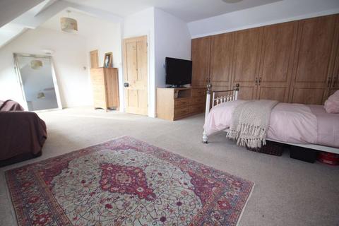 10 Buchanan Road, Walsall, WS4 2EN