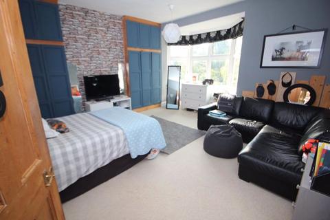 10 Buchanan Road, Walsall, WS4 2EN