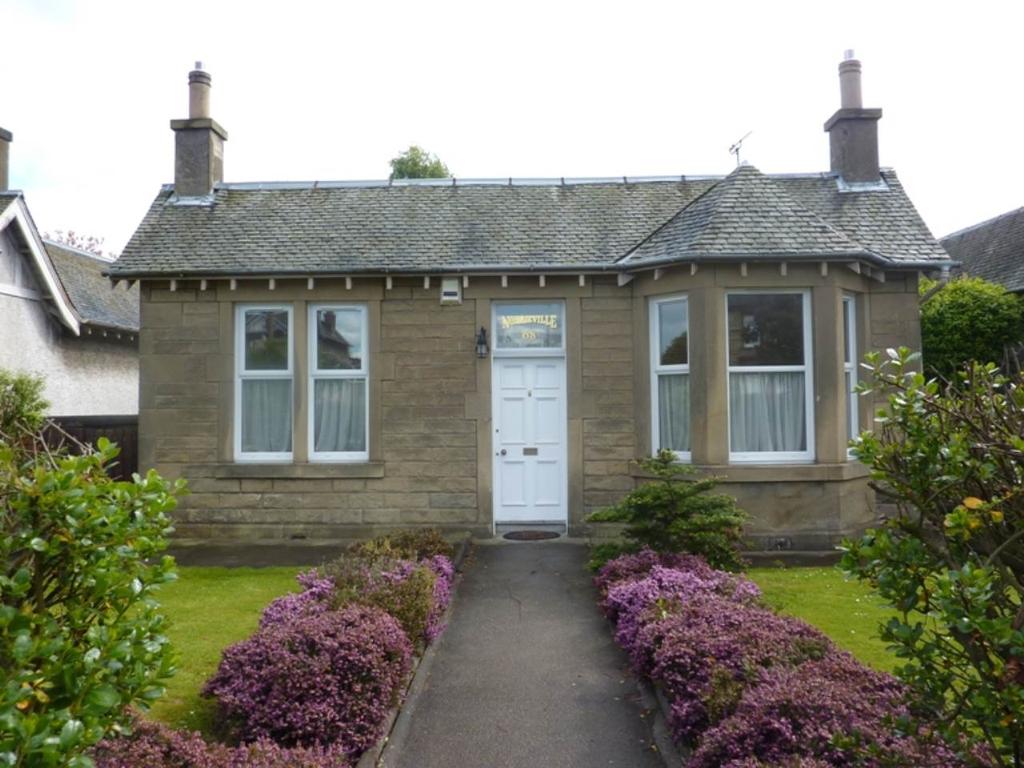 Inchview Terrace, Edinburgh, 3 bed house £1,195 pcm (£276 pw)