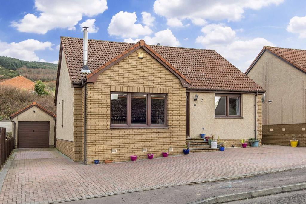 Friar Place, Scotlandwell, Perth & Kinross 3 bed detached bungalow £
