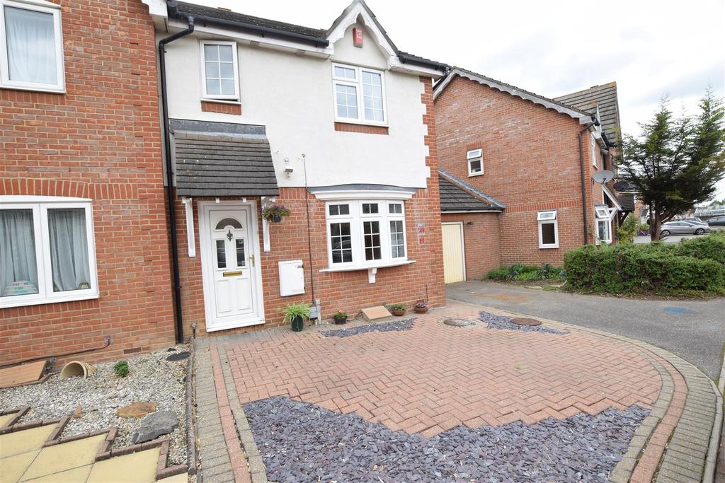 Heathfield Park Drive, Chadwell Heath 3 bed semidetached house £400,000