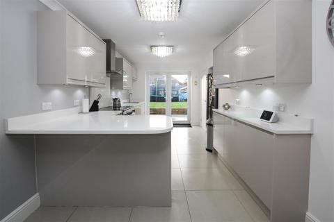 15 Mascalls Lane, Brentwood, CM14 5LR