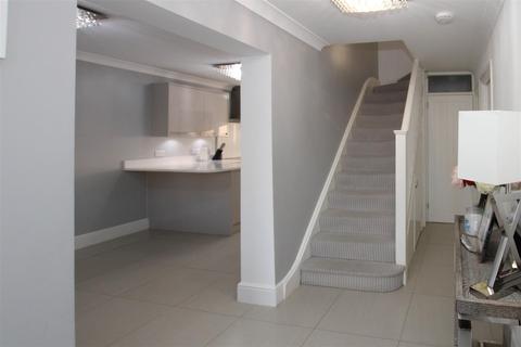 15 Mascalls Lane, Brentwood, CM14 5LR