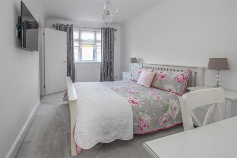 15 Mascalls Lane, Brentwood, CM14 5LR