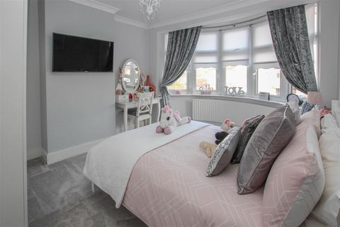 15 Mascalls Lane, Brentwood, CM14 5LR