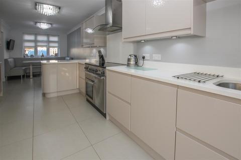 15 Mascalls Lane, Brentwood, CM14 5LR