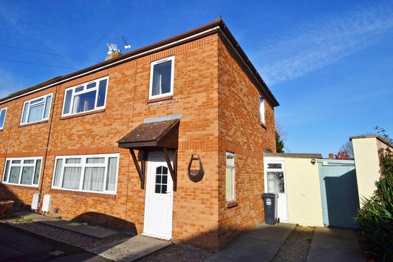 Westbourne Crescent, Clevedon 3 bed semidetached house £950 pcm (£