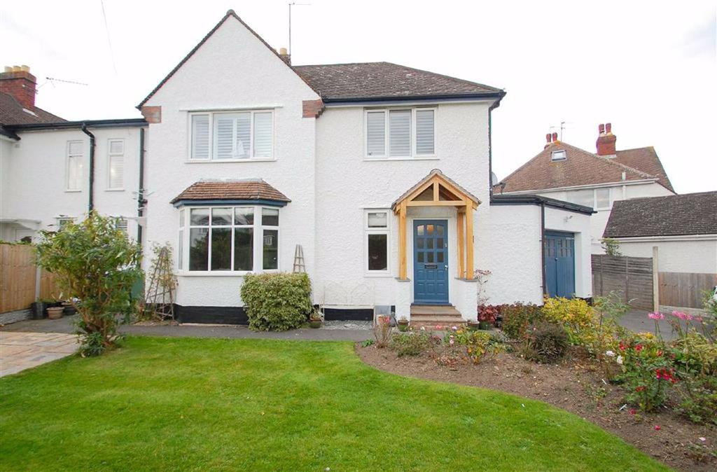 Grangefields Road, Shrewsbury 4 bed semidetached house £425,000