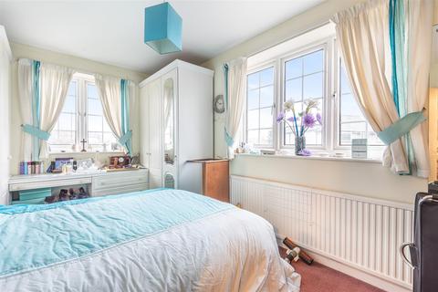 175 Browning Avenue, Worcester Park, KT4 8LB