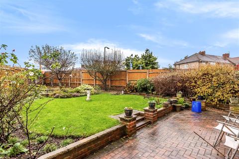 175 Browning Avenue, Worcester Park, KT4 8LB