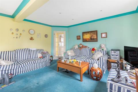 175 Browning Avenue, Worcester Park, KT4 8LB