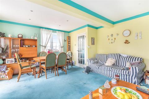 175 Browning Avenue, Worcester Park, KT4 8LB