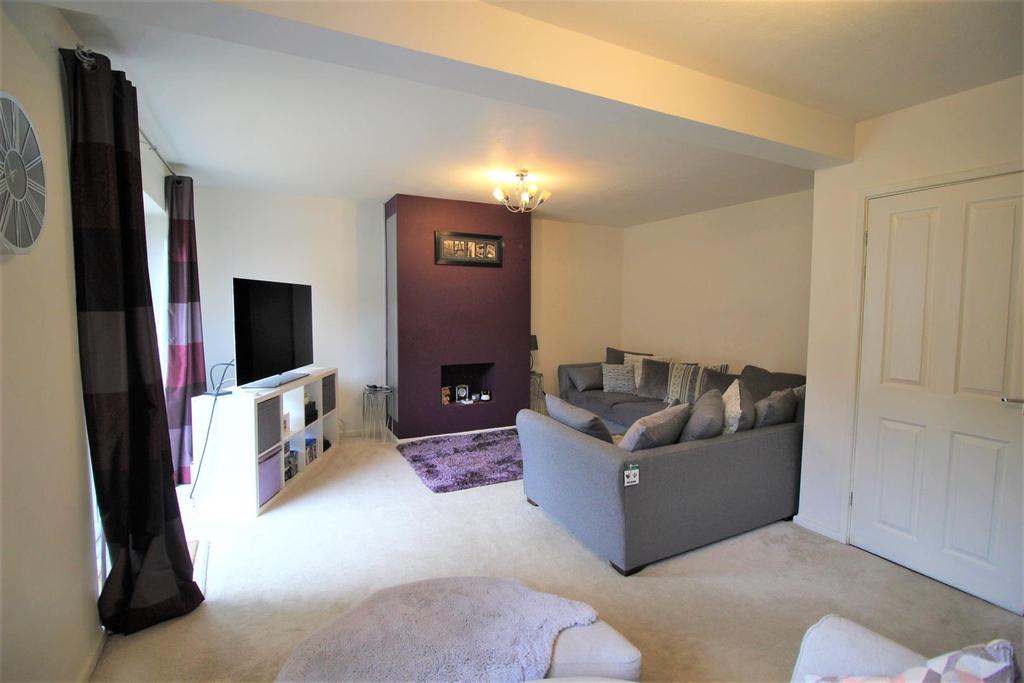 Woodberrow Lane, Crabbs Cross, Redditch 3 bed detached house £310,000