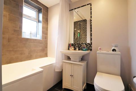 31 Oak Road, Erith, DA8 2NL