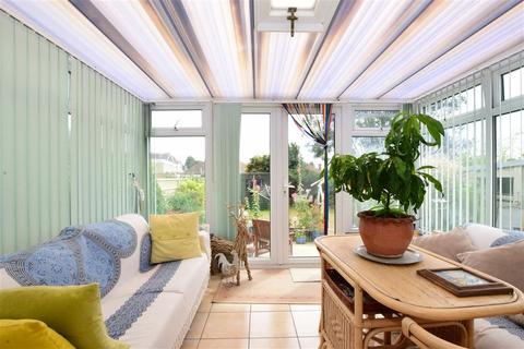 14 Aldwick Crescent, Worthing, BN14 0AR