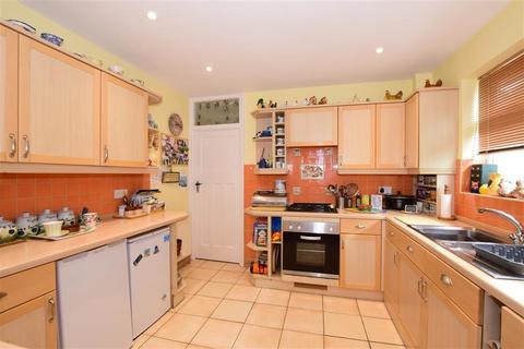 14 Aldwick Crescent, Worthing, BN14 0AR