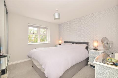 21 Gladiolus Grove, Worthing, BN13 3GU